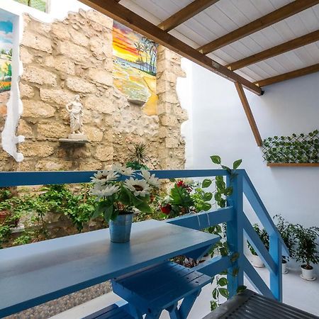 Wonderful Renovated Apartment With Private Patio Atena Exterior foto