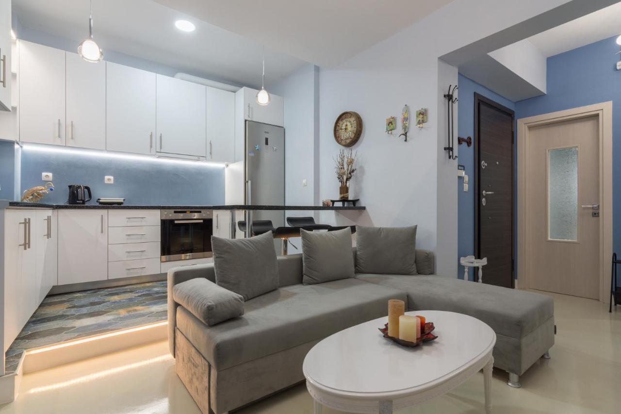 Wonderful Renovated Apartment With Private Patio Atena Exterior foto